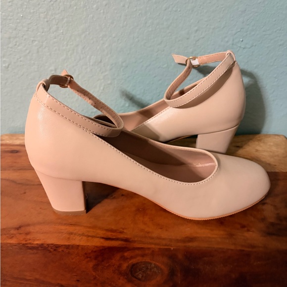 Cream Mary Jane Heels - Picture 5 of 13